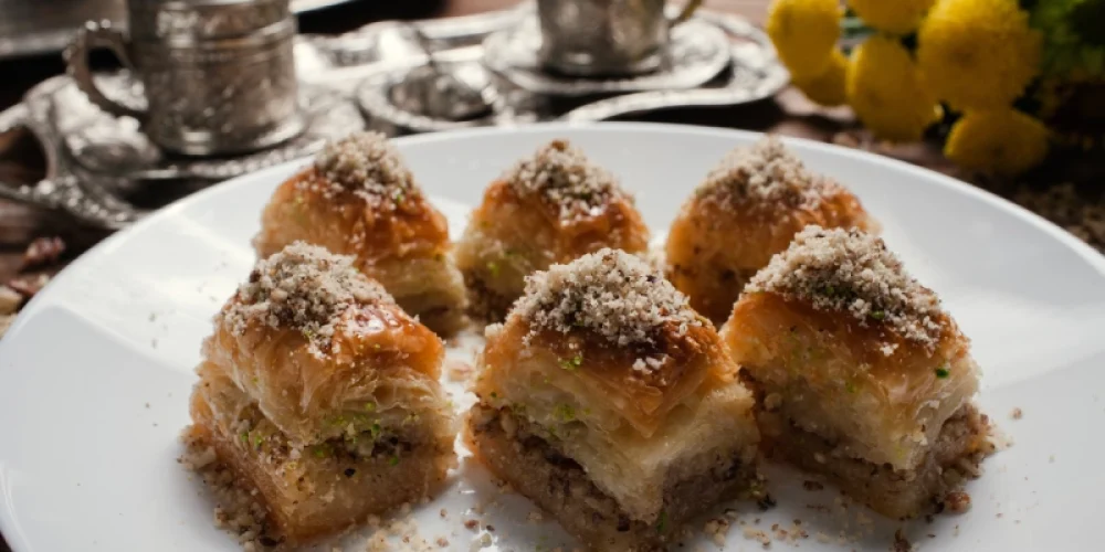 Türkische Desserts und Getränke bei Tadi MarifET Holzkohlengrill in Gelsenkirchen-Buer